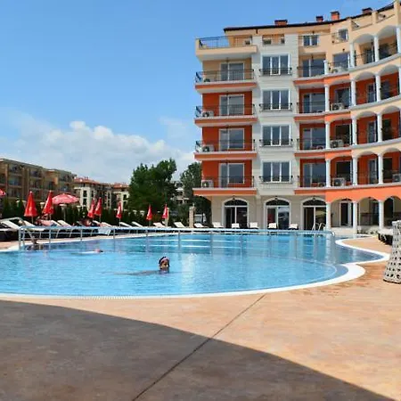 Хотел авеню делукс 4*