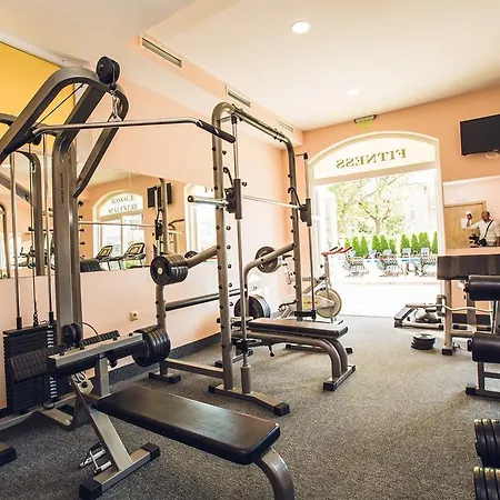 Hotel Avenue Deluxe 4*