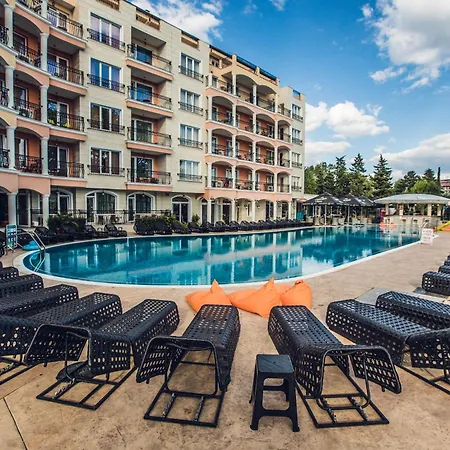 Avenue Deluxe Szálloda 4*