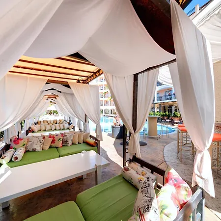 Avenue Deluxe Sunny Beach