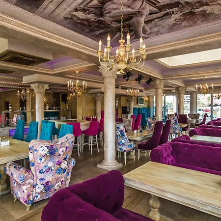 Hotell Avenue Deluxe 4*