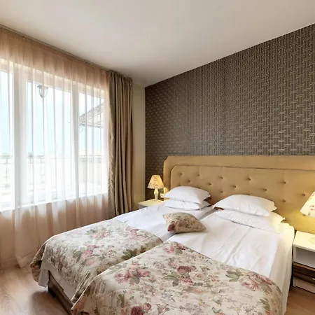 Avenue Deluxe 4*