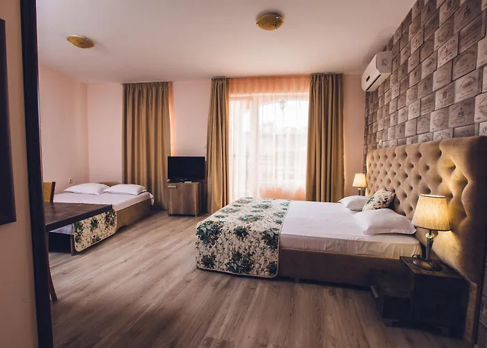 Otel Avenue Deluxe 4*