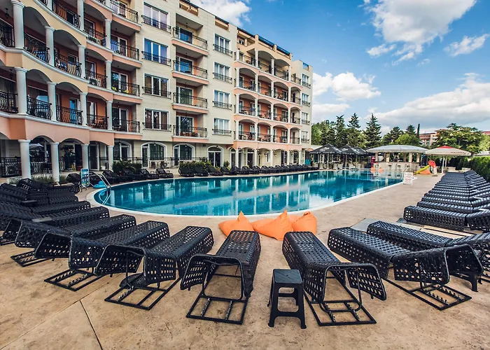 Otel Avenue Deluxe 4*