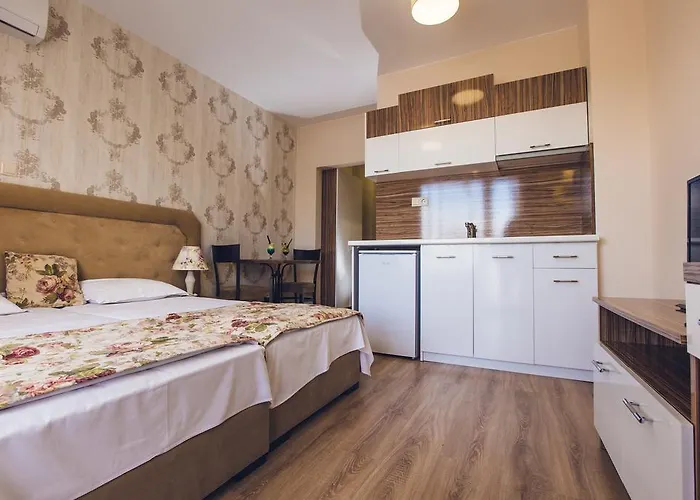 Avenue Deluxe Sunny Beach