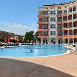 فندق Avenue Deluxe 4*