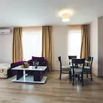 Avenue Deluxe Sunny Beach