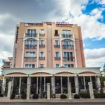 فندق Avenue Deluxe 4*