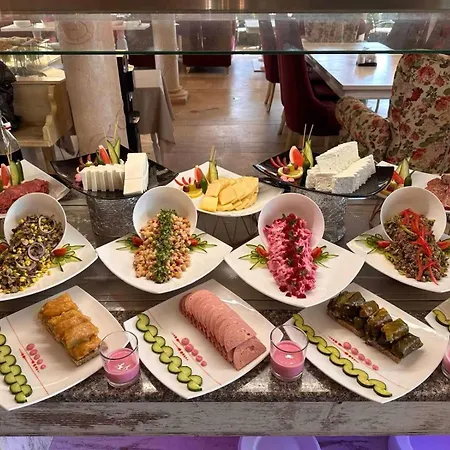 Avenue Deluxe Hotel 4*