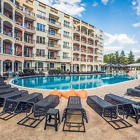 Avenue Deluxe Slantchev Briag