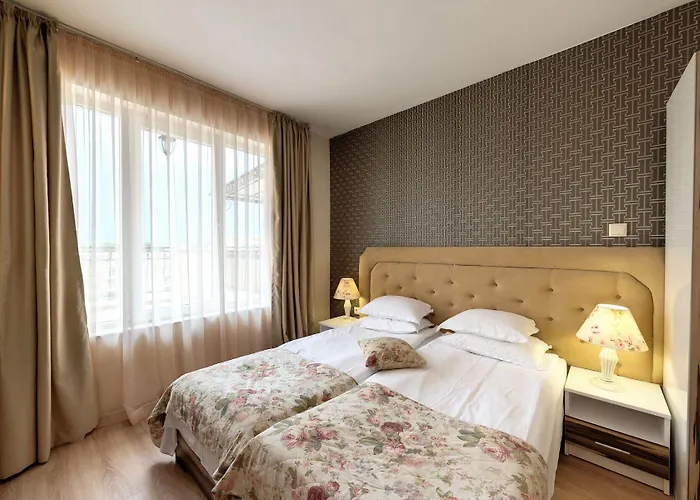 Avenue Deluxe Sunny Beach